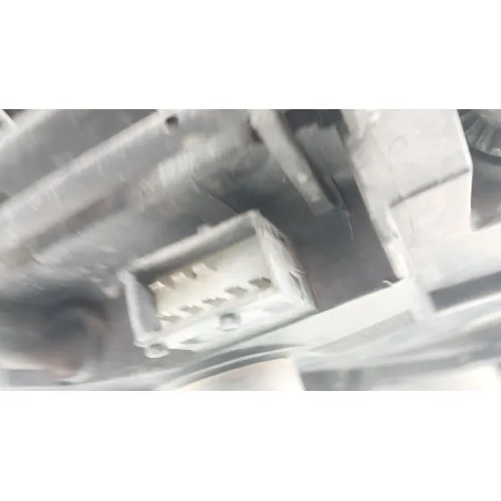 Faro Izquierdo para Opel Corsa D (S07)