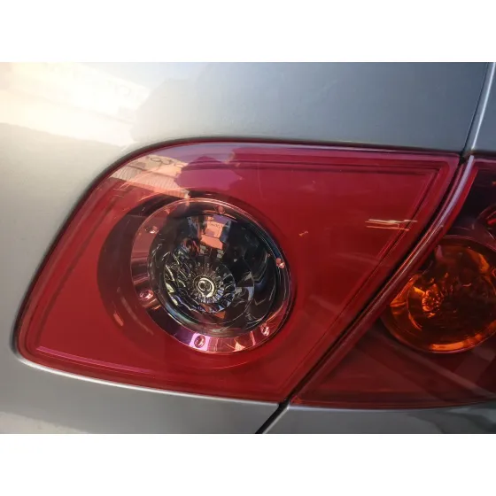 Piloto Trasero Derecho Interior para Mazda 3 Sedan (Bk)