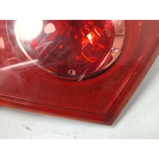Piloto Trasero Izquierdo Interior para Mazda 3 Sedan (Bk)