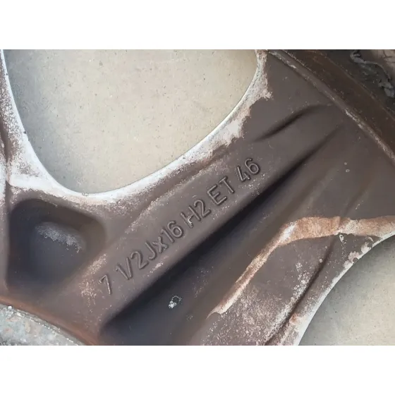 Llanta para Mercedes-Benz Clase S (W220, V220)