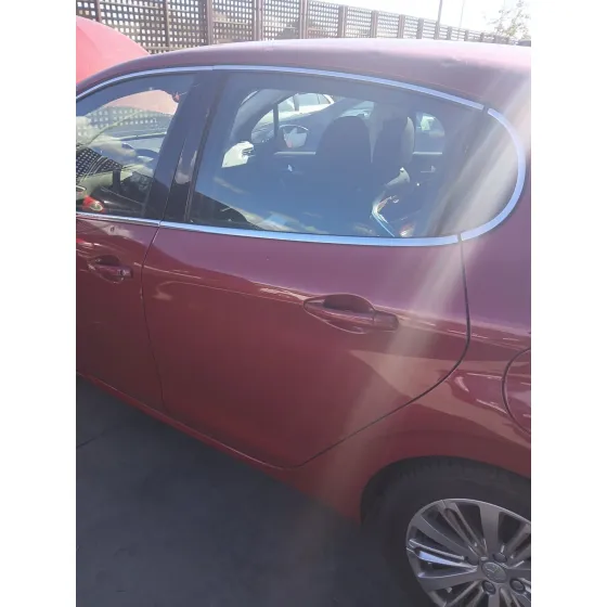 Puerta Trasera Izquierda para Peugeot 208 I (Ca_, Cc_)