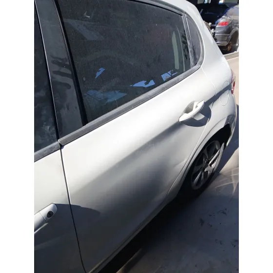 Puerta Trasera Izquierda para Peugeot 208 I (Ca_, Cc_)