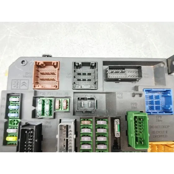 Caja Reles / Fusibles para Peugeot 508 Sw I (8E_)