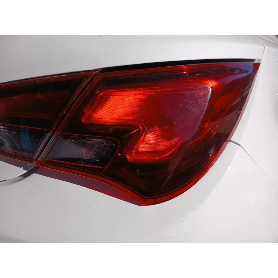 Piloto Trasero Derecho para Opel Astra J Gtc