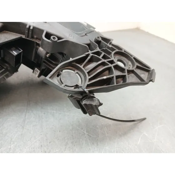 Faro Derecho para Peugeot 208 Ii (Ub_, Up_, Uw_, Uj_)
