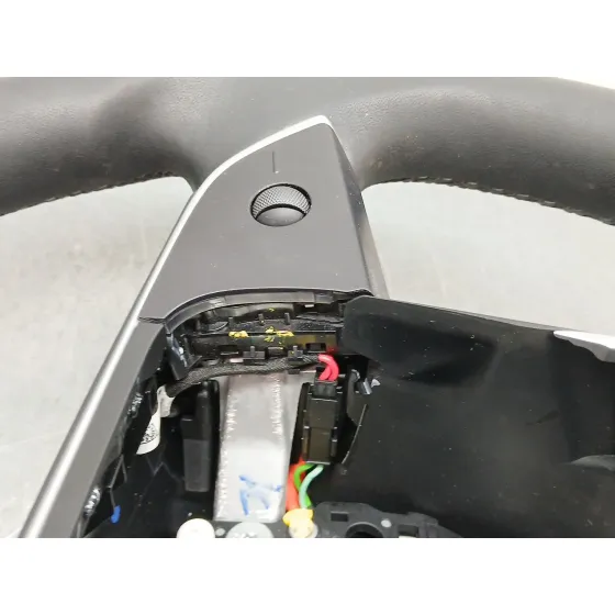 Volante para Tesla Model 3 (5Yj3)