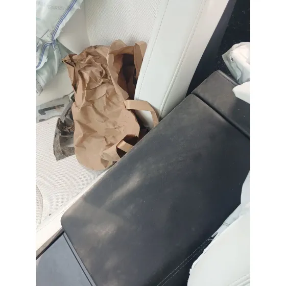 Apoyabrazos Central para Tesla Model 3 (5Yj3)