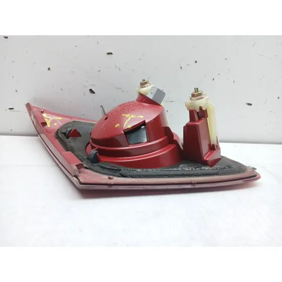 Piloto Trasero Derecho Interior para Mazda 3 (Bk)