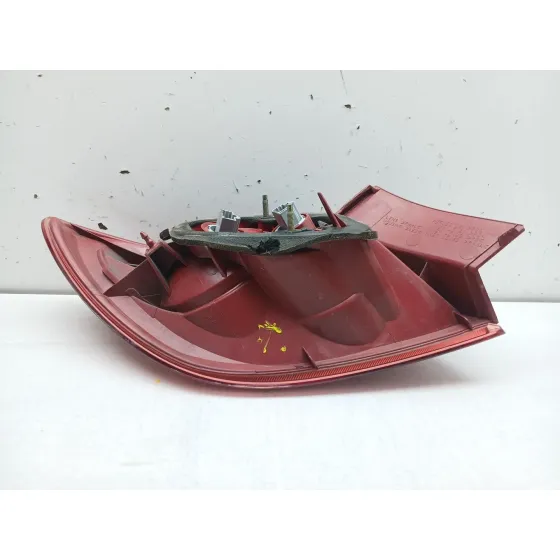 Piloto Trasero Derecho para Mazda 3 (Bk)