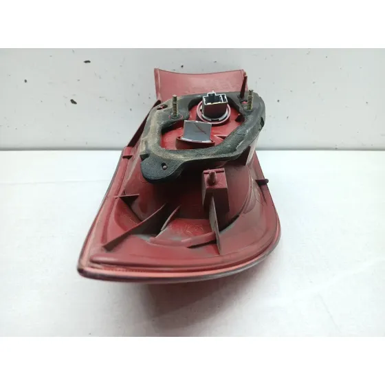 Piloto Trasero Derecho para Mazda 3 (Bk)