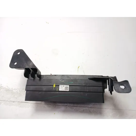 Caja Reles / Fusibles para Mercedes-Benz Clase M (W164)