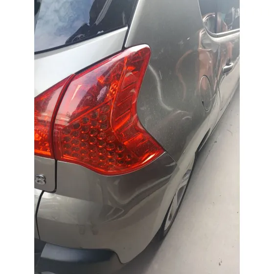 Piloto Trasero Derecho para Peugeot 3008 I Monospace (0U_)
