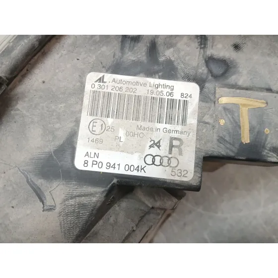 Faro Derecho para Audi A3 (8P1)