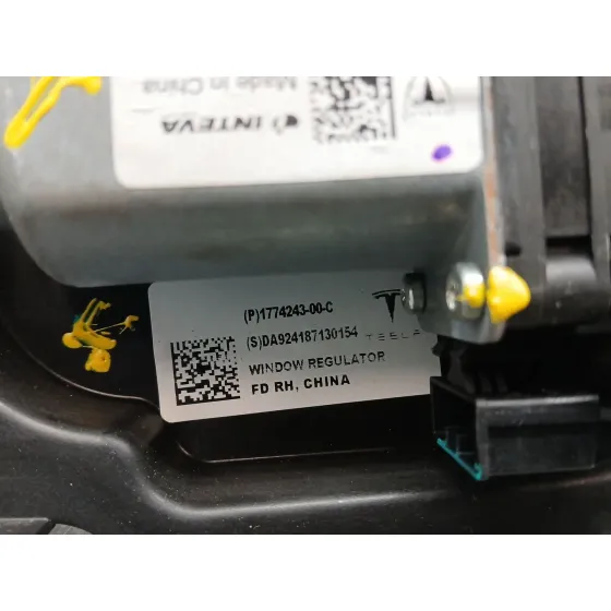 Elevalunas Delantero Derecho para Tesla Model 3 (5Yj3)