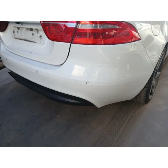 Paragolpes Trasero para Jaguar Xe (X760)