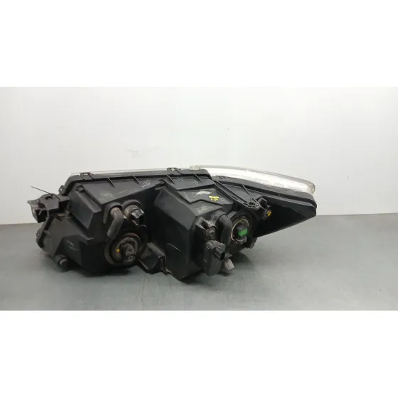 Faro Derecho para Fiat Freemont (345_)