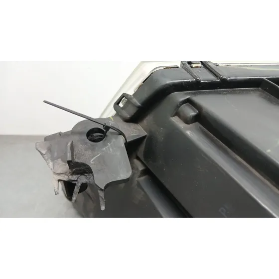 Faro Derecho para Fiat Freemont (345_)