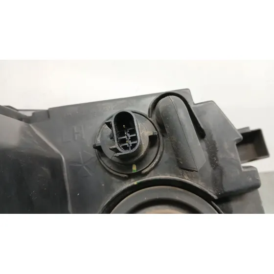 Faro Izquierdo para Fiat Freemont (345_)