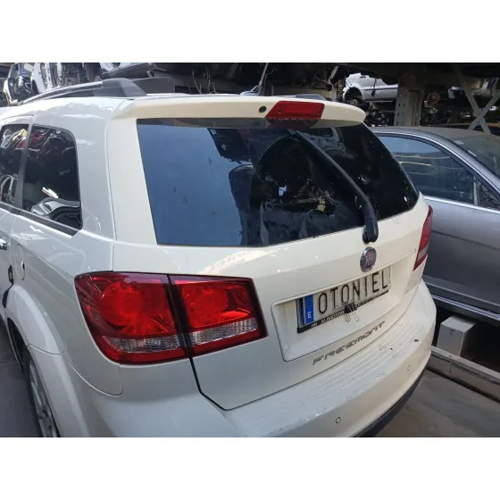 Porton Trasero para Fiat Freemont (345_)