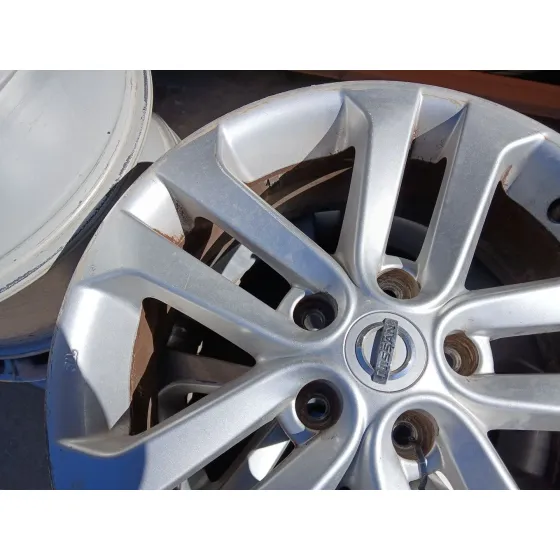 Llanta Trasera Izquierda para Nissan Juke (F15)