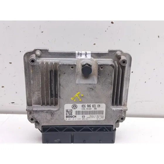 Centralita Motor Uce para Volkswagen Golf V (1K1)