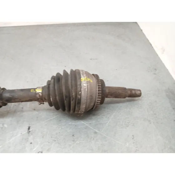 Transmision Delantera Derecha para Toyota Avensis Sedan (_T25_)