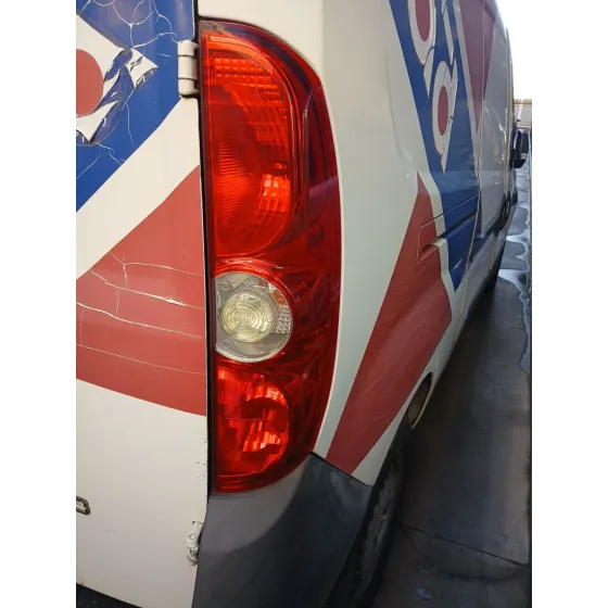 Piloto Trasero Derecho para Fiat Doblo Autobus (263_)