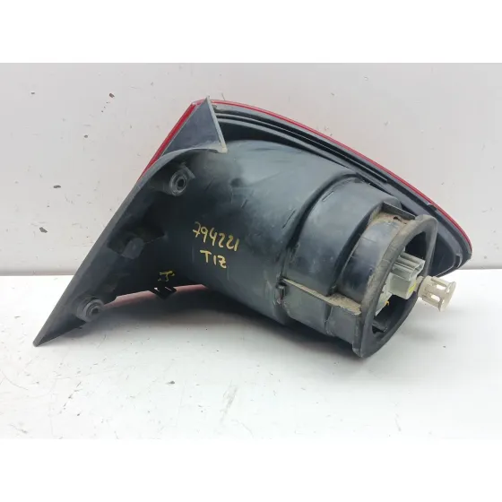 Piloto Trasero Izquierdo para Seat Toledo Iii (5P2)