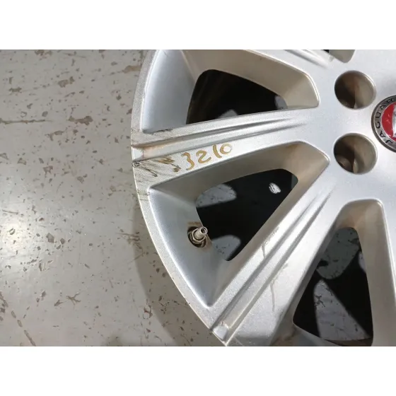 Llanta para Jaguar E-Pace (X540)