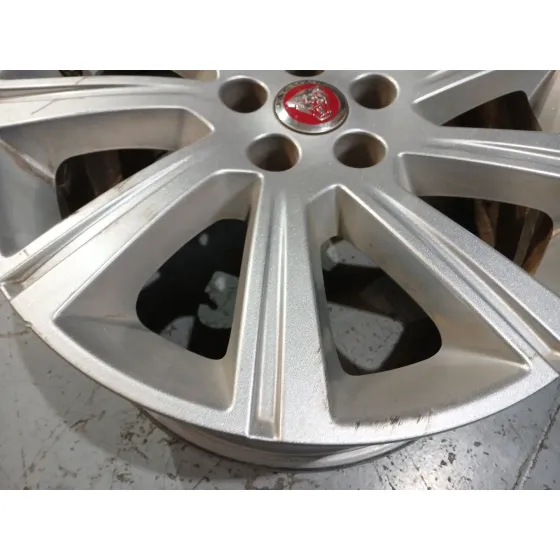 Llanta para Jaguar E-Pace (X540)