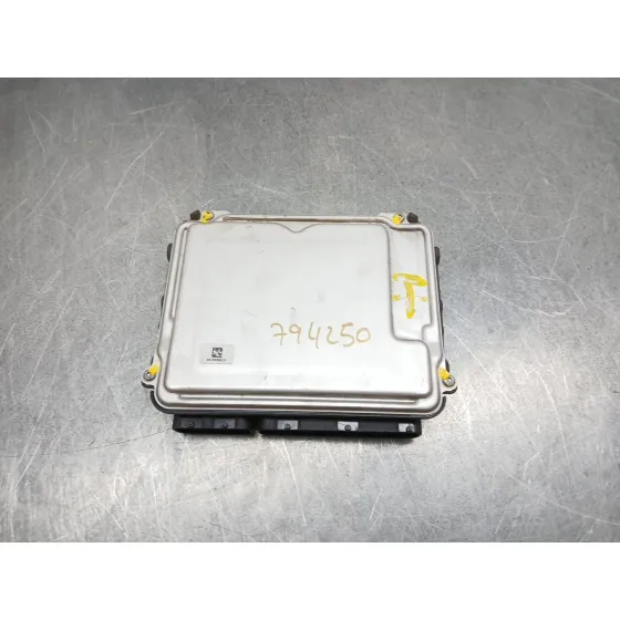 Centralita Motor Uce para Toyota Verso (_R2_)