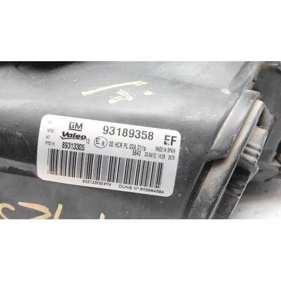 Faro Derecho para Opel Corsa D (S07)