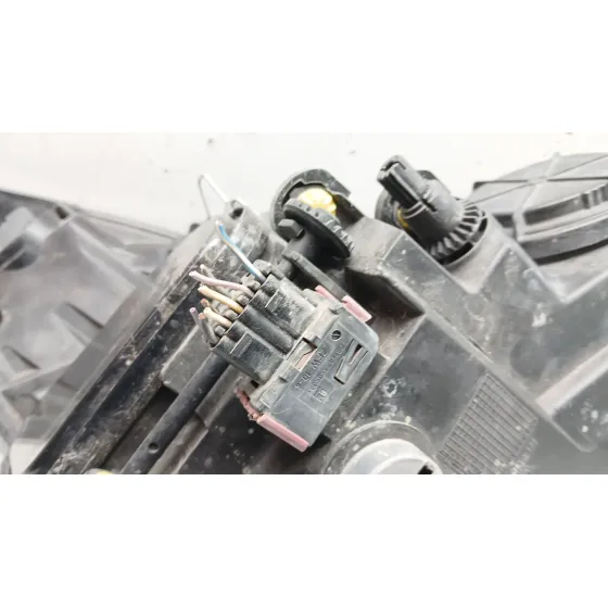 Faro Izquierdo para Opel Corsa D (S07)