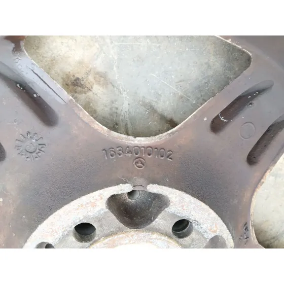 Llanta para Mercedes-Benz Clase M (W163)