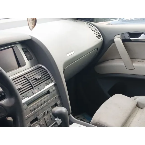Guantera para Audi Q7 (4L)