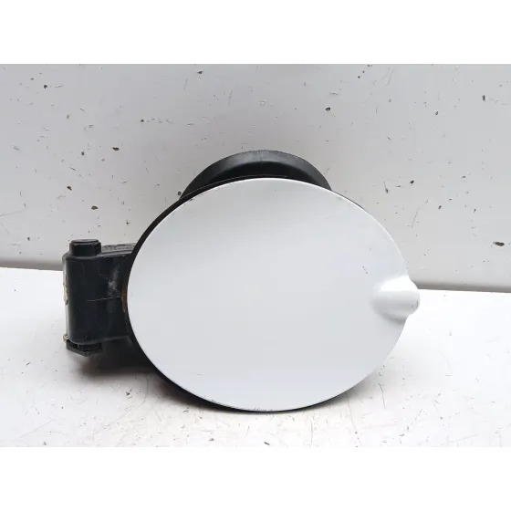 Tapa Exterior Combustible para Ford Kuga (Cbs)
