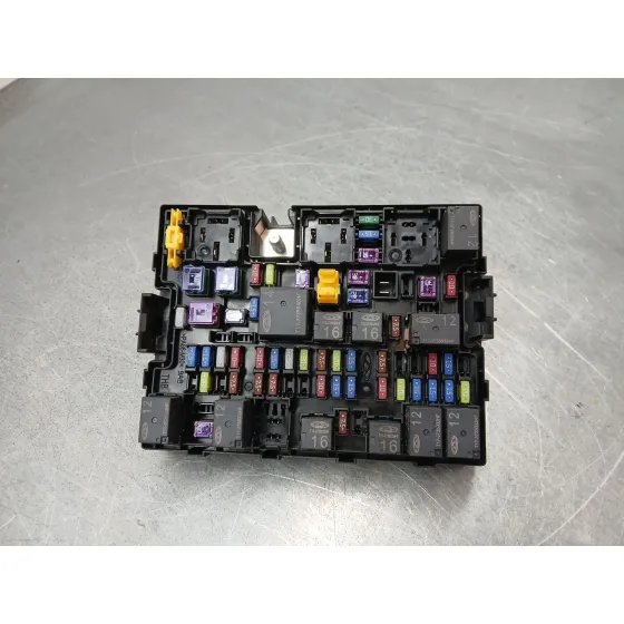 Caja Reles / Fusibles para Omoda 5