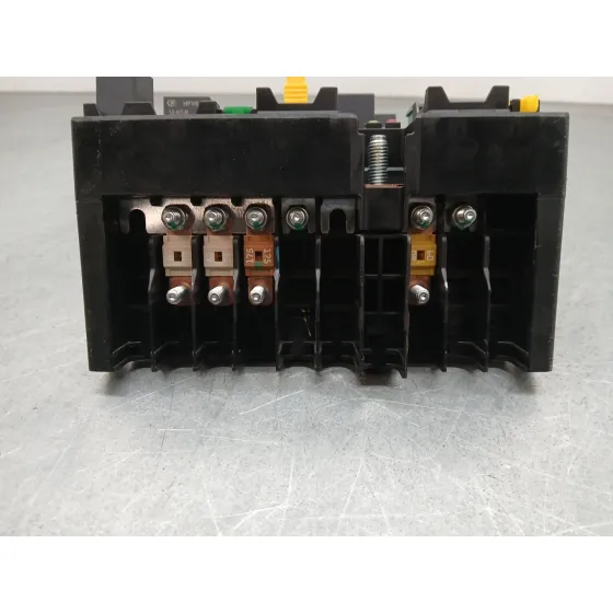 Caja Reles / Fusibles para Omoda 5