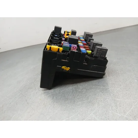Caja Reles / Fusibles para Omoda 5