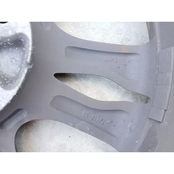 Llanta Delantera Izquierda para Hyundai Ix55