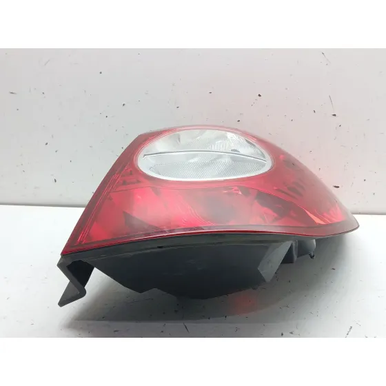 Piloto Trasero Derecho para Chevrolet Captiva (C100, C140)