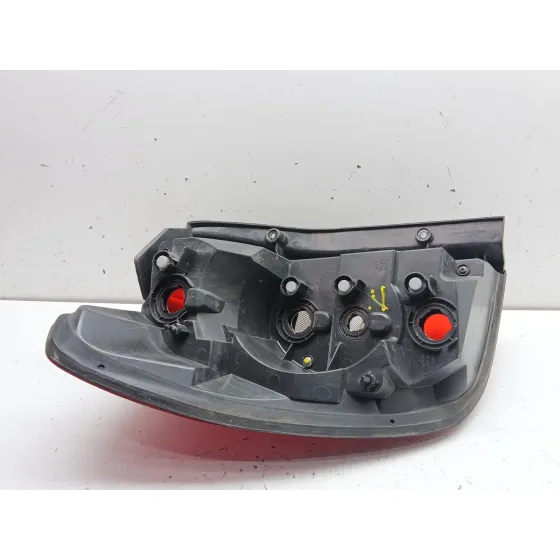 Piloto Trasero Derecho para Chevrolet Captiva (C100, C140)