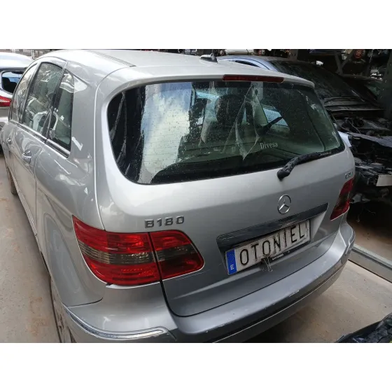 Porton Trasero para Mercedes-Benz Clase B Sports Tourer (W245)