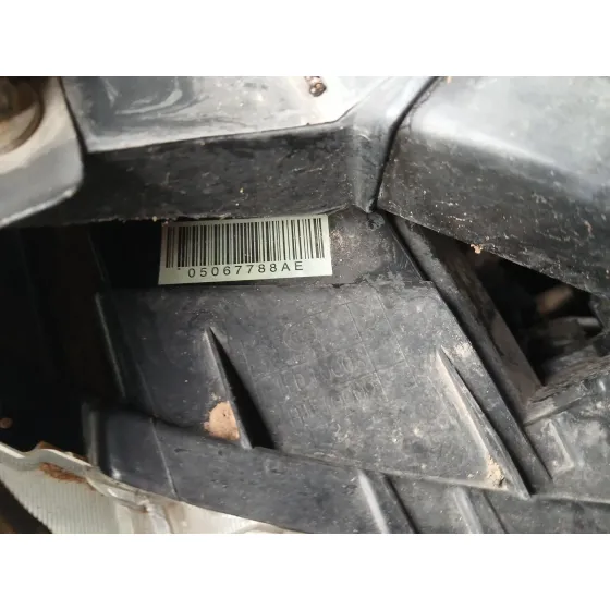 Faro Derecho para Fiat Freemont (345_)