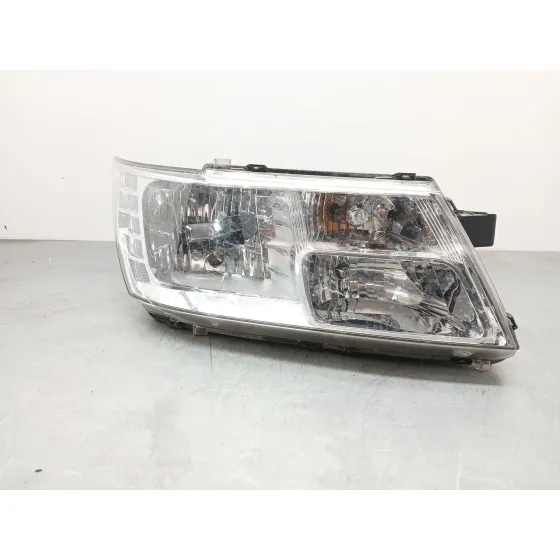 Faro Derecho para Fiat Freemont (345_)