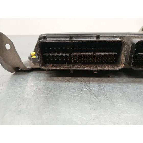 Centralita Motor Uce para Toyota Auris