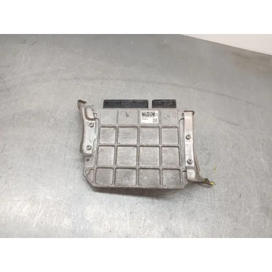 Centralita Motor Uce para Toyota Auris