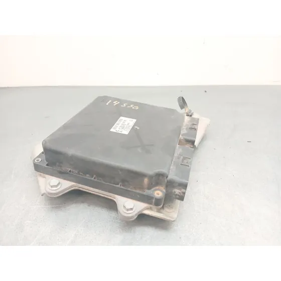 Centralita Motor Uce para Mitsubishi Colt Cabrio Czc