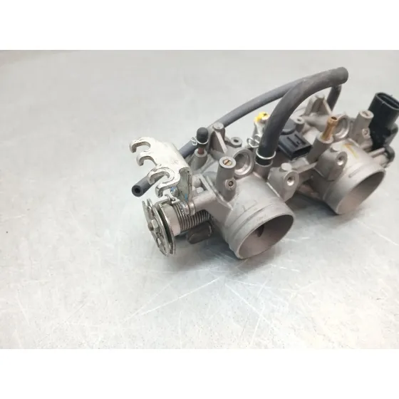 Caja Mariposa para Yamaha R7