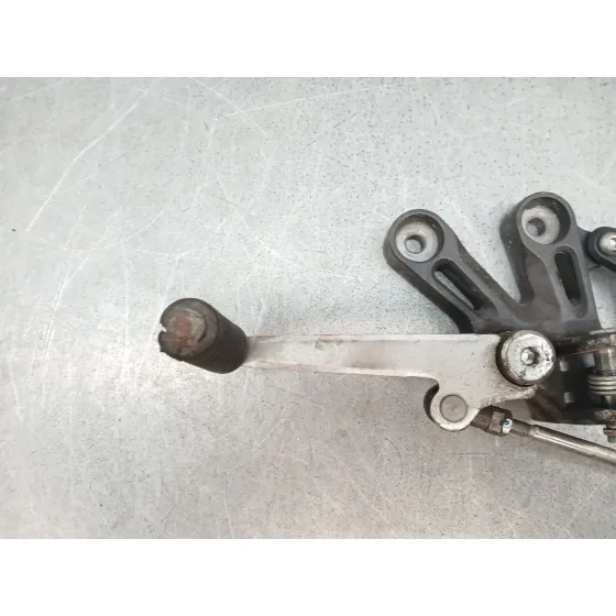 Estribo para Yamaha R7